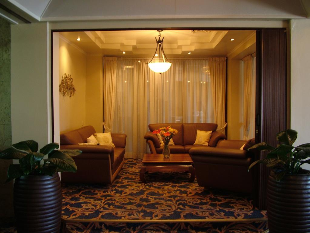 Ambassador Hotel & Casino Paramaribo Buitenkant foto