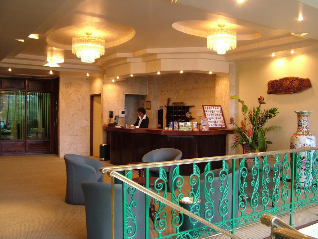Ambassador Hotel & Casino Paramaribo Buitenkant foto